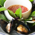 Lemongrass Steamed Mussels with Thai Dipping Sauce