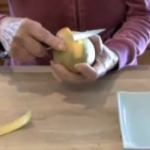 Video: How to Peel a Mango